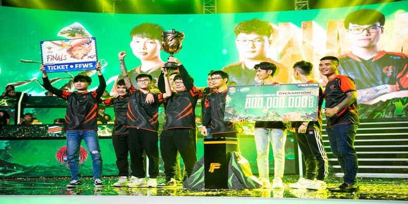 Những thành tựu đáng nổi bật của những chú “Gà Hồng” trong Esports